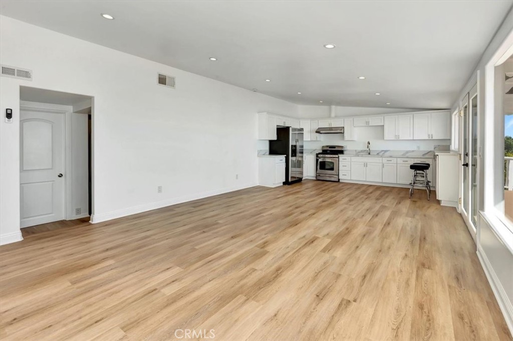 Open floor plan. - 32122 Coast Hwy, Laguna Beach CA 92651 - photo 5