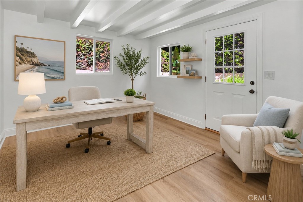 Virtually staged. - 32122 Coast Hwy, Laguna Beach CA 92651 - photo 14
