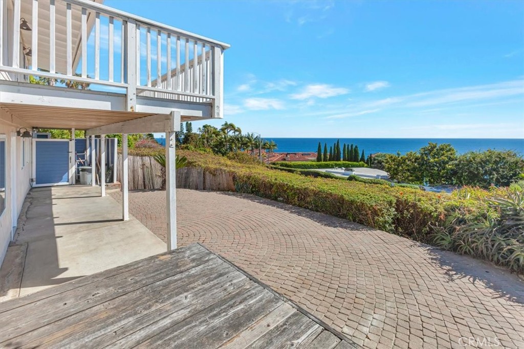 Front patio for basement area. - 32122 Coast Hwy, Laguna Beach CA 92651 - photo 21