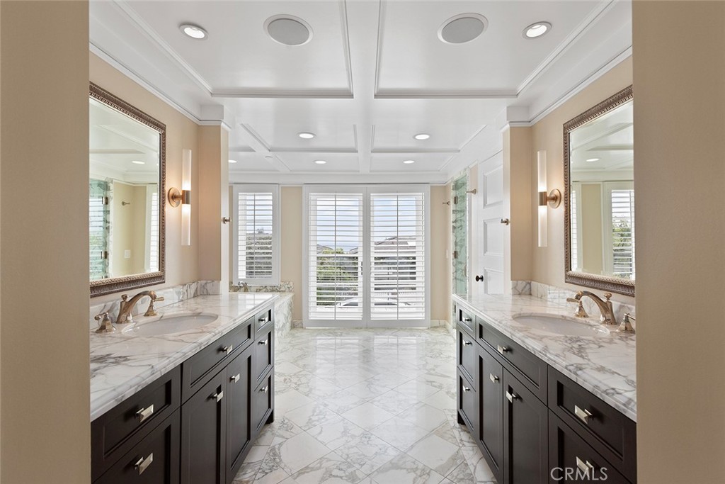 322 Emerald Bay, Laguna Beach CA 92651 - photo 18