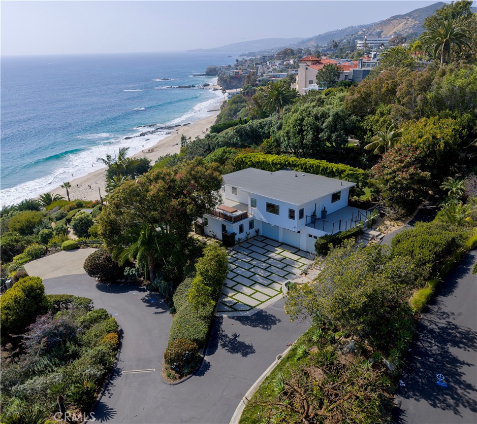 Residence 2: 3 Bedrooms / 2.5 Baths - 32227 Coast Hwy, Laguna Beach CA 92651 - photo 25