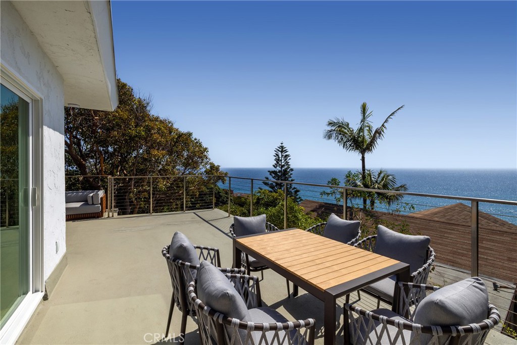 Residence 2 - 550 sf Wraparound Deck - 32227 Coast Hwy, Laguna Beach CA 92651 - photo 29