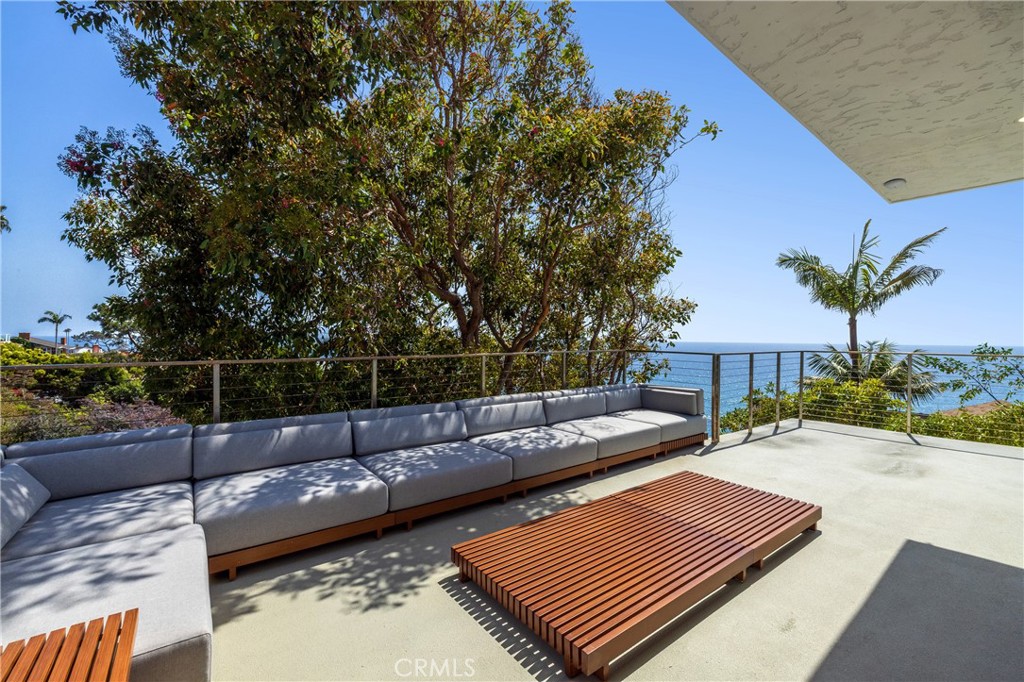 Residence 2 - 550 sf Wraparound Deck - 32227 Coast Hwy, Laguna Beach CA 92651 - photo 30