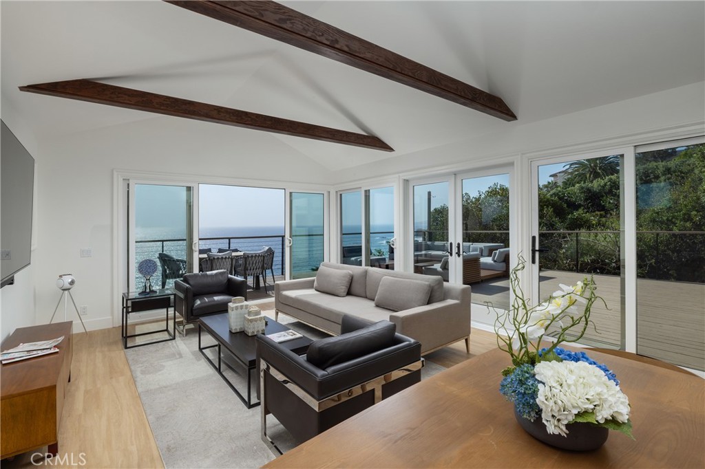 Residence 3 - Main Level Living Area - 32227 Coast Hwy, Laguna Beach CA 92651 - photo 50