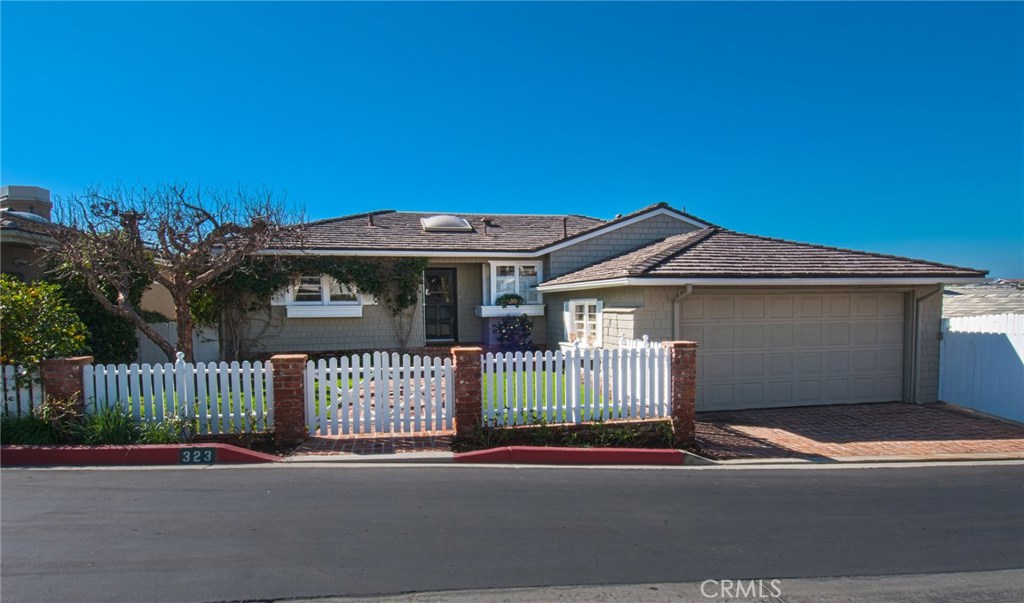 323 Emerald Bay, Laguna Beach CA 92651 - photo 1