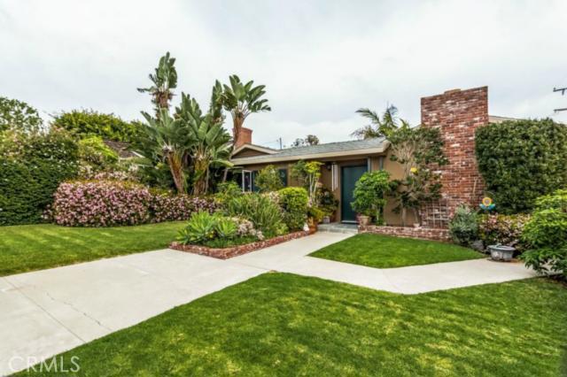 This is the single-family, single-level home with a large yard, private atrium and courtyard. - 323 Locust Street, Laguna Beach CA 92651 - photo 1