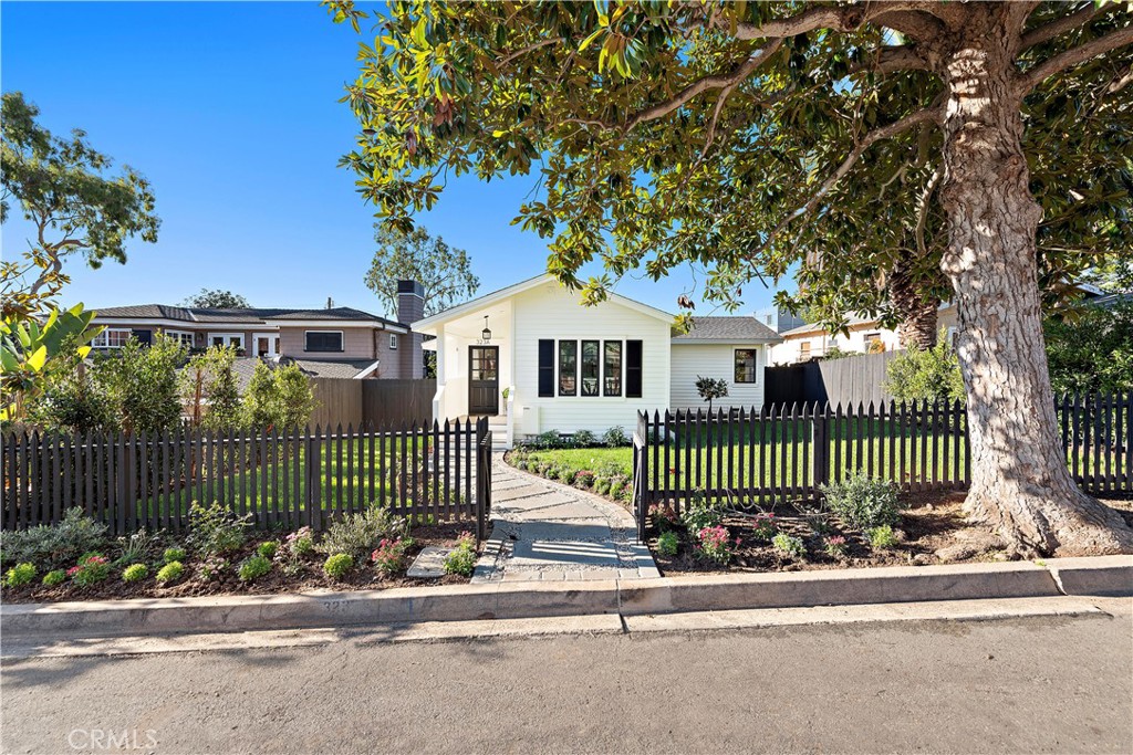 323 Magnolia Drive, Laguna Beach CA 92651 - photo 1