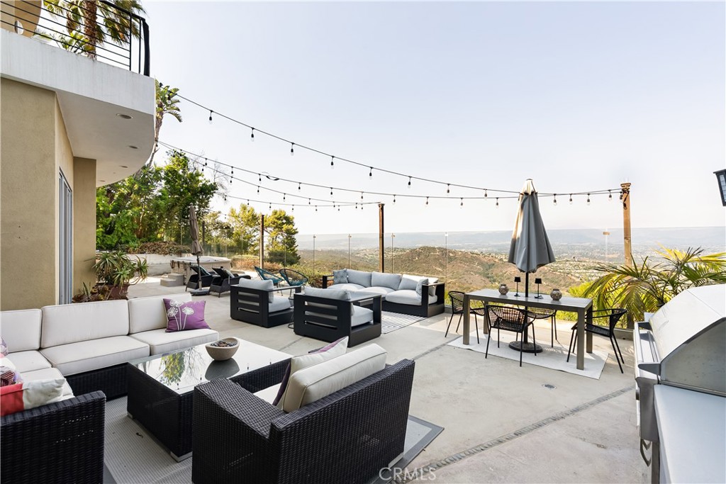 3230 Tyrol Drive, Laguna Beach CA 92651 - photo 2