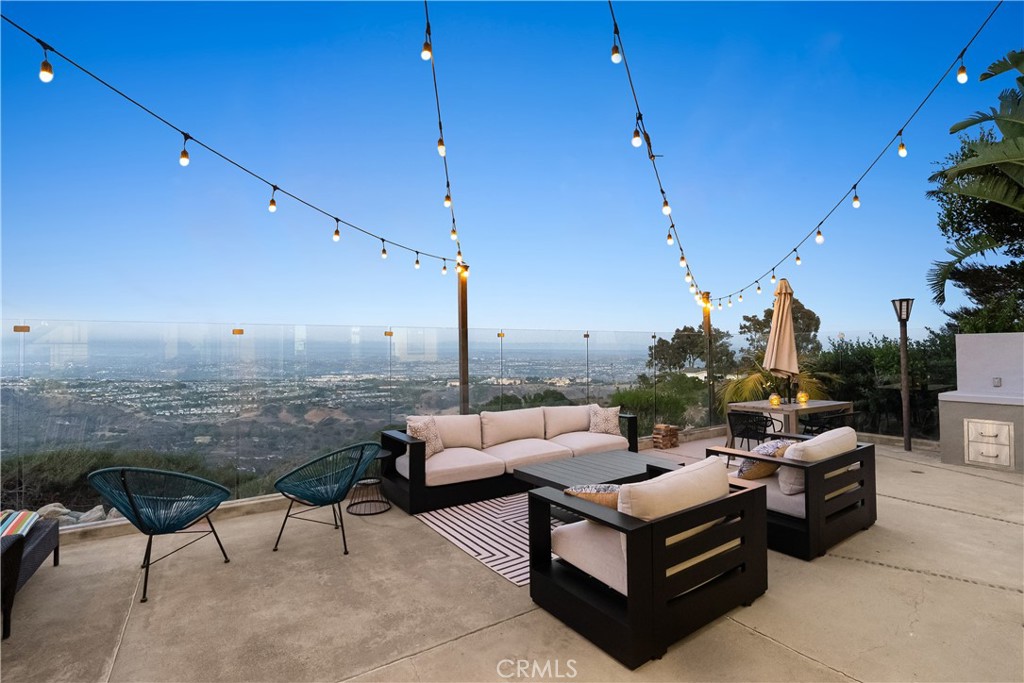 3230 Tyrol Drive, Laguna Beach CA 92651 - photo 5