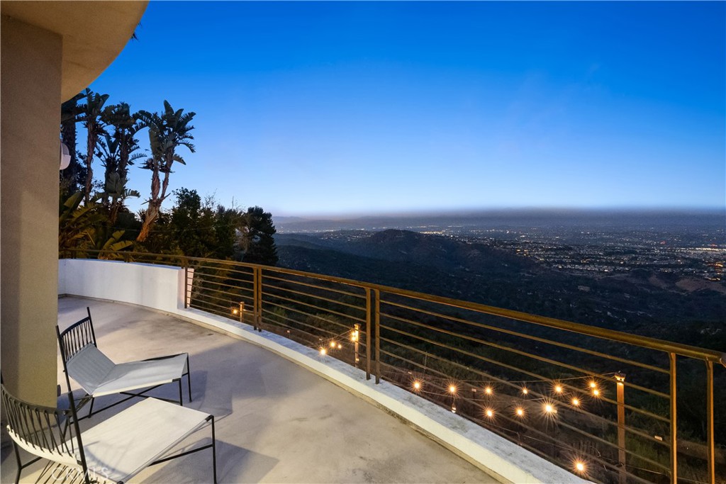 3230 Tyrol Drive, Laguna Beach CA 92651 - photo 6