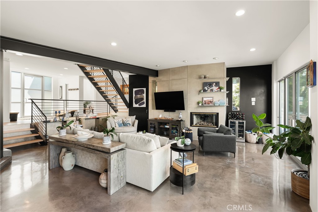 3230 Tyrol Drive, Laguna Beach CA 92651 - photo 8