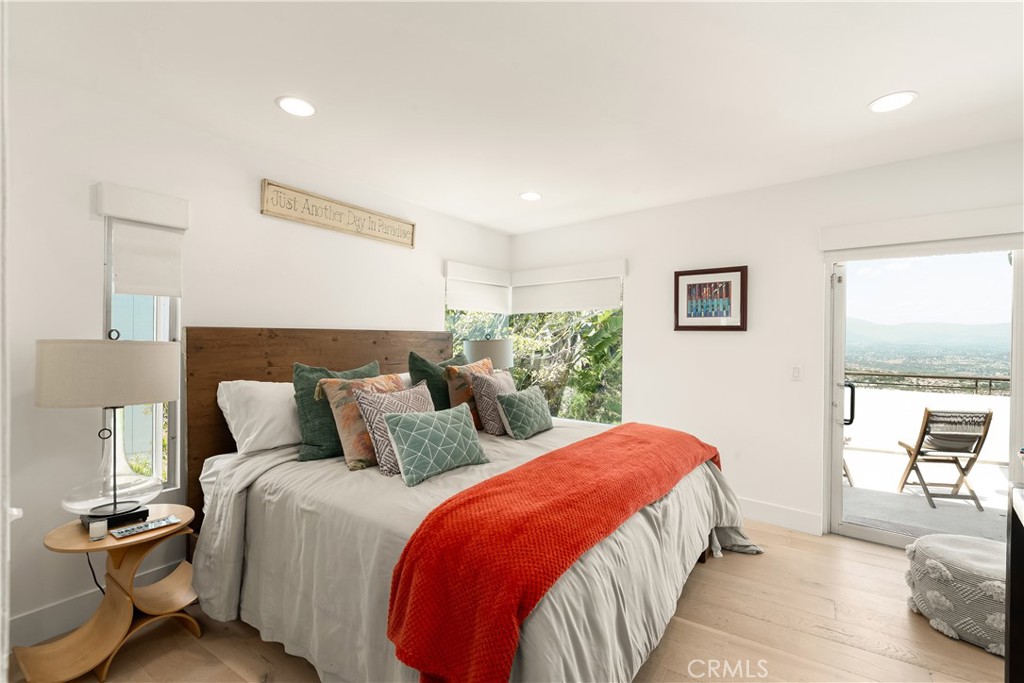 3230 Tyrol Drive, Laguna Beach CA 92651 - photo 9