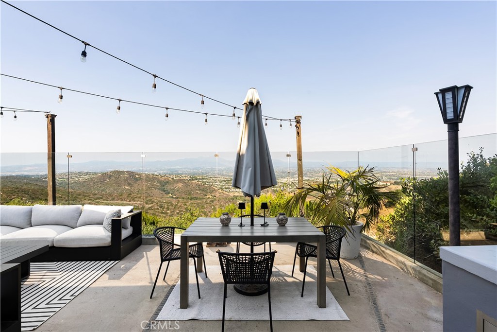 3230 Tyrol Drive, Laguna Beach CA 92651 - photo 36