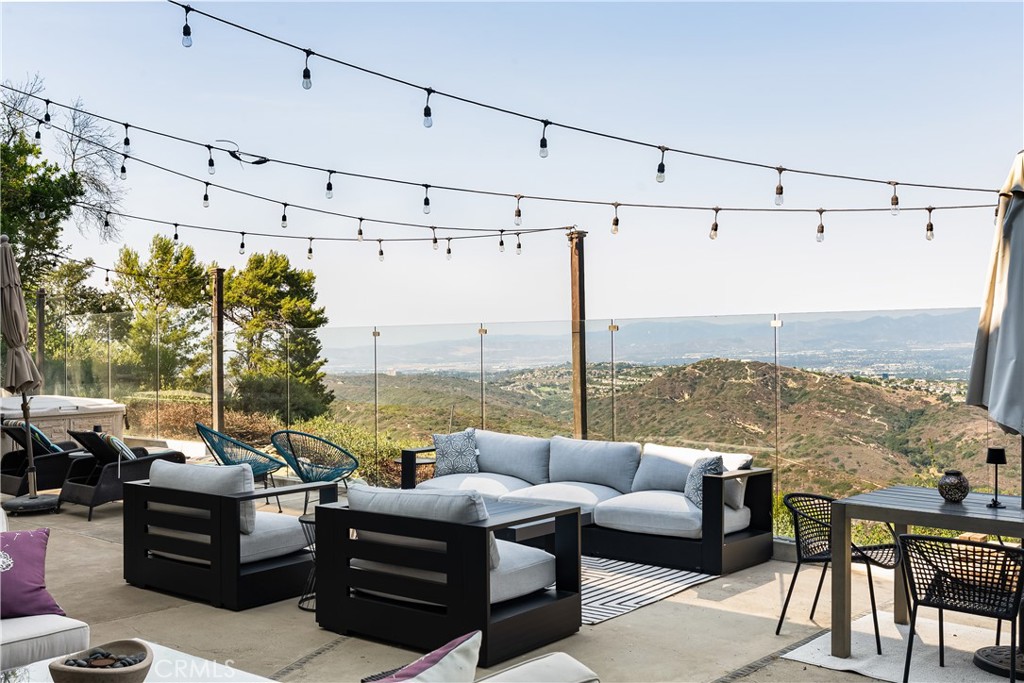3230 Tyrol Drive, Laguna Beach CA 92651 - photo 37