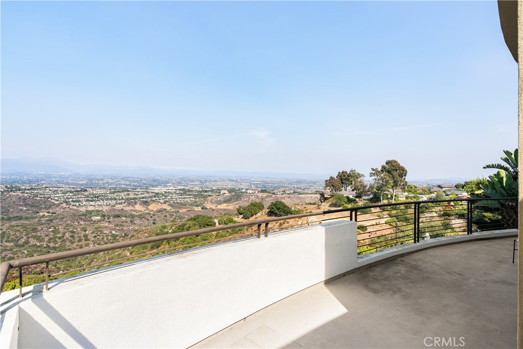3230 Tyrol Drive, Laguna Beach CA 92651 - photo 40