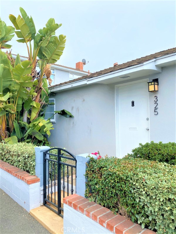 325 Los Olivos, Laguna Beach CA 92651 - photo 1