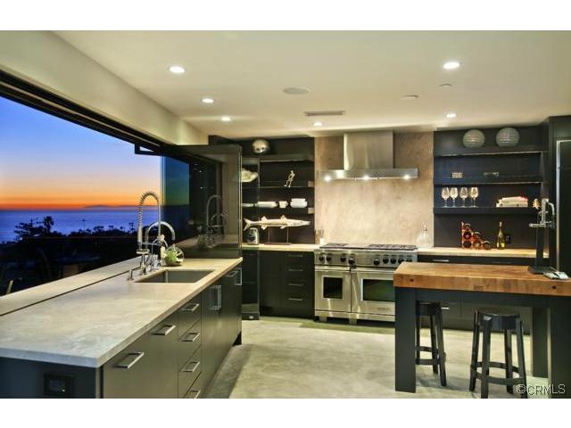 325 Weymouth Place, Laguna Beach CA 92651 - photo 1