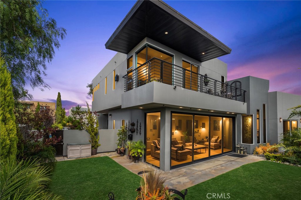 With panoramic ocean and Catalina views, refined interiors, and beautifully landscaped outdoor spaces, this luxury home - 3251 Rimcrest Circle, Laguna Beach CA 92651 - photo 1