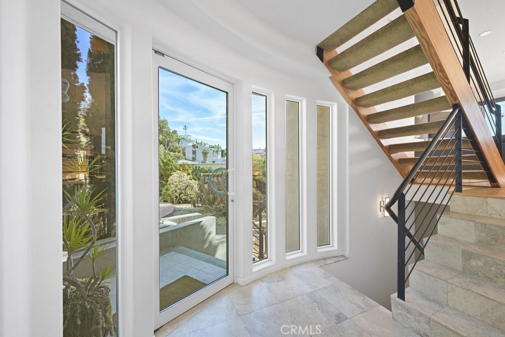 326 Loma Terrace, Laguna Beach CA 92651 - photo 17