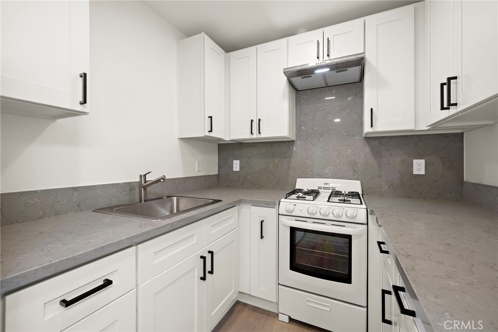 326 N Coast Highway C, Laguna Beach CA 92651 - photo 8