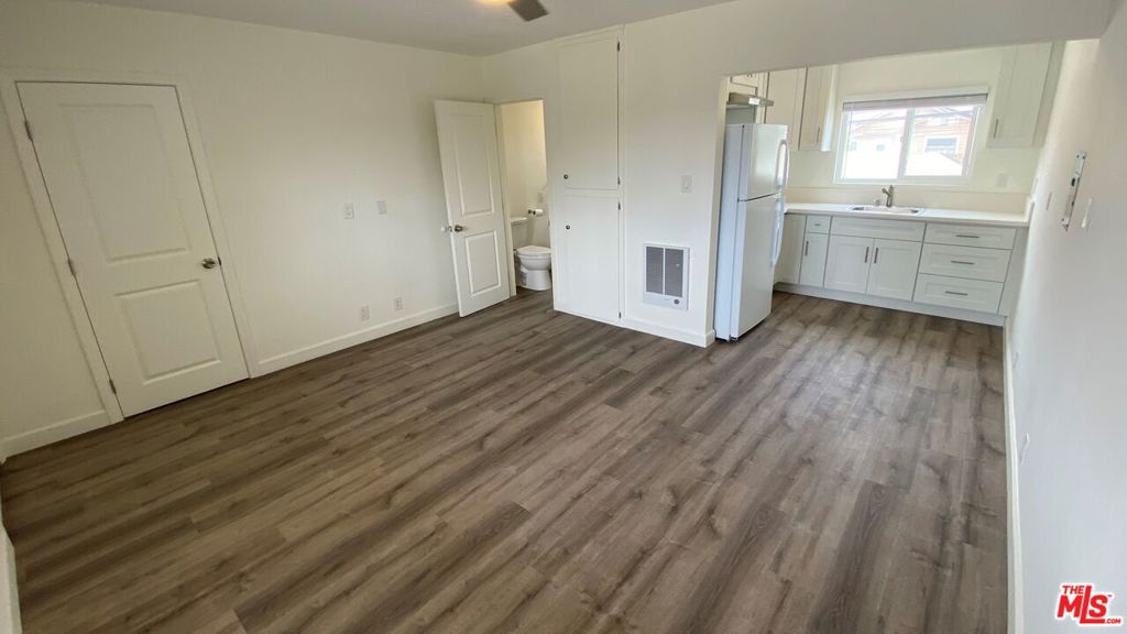326 N COAST Highway F, Laguna Beach CA 92651 - photo 1
