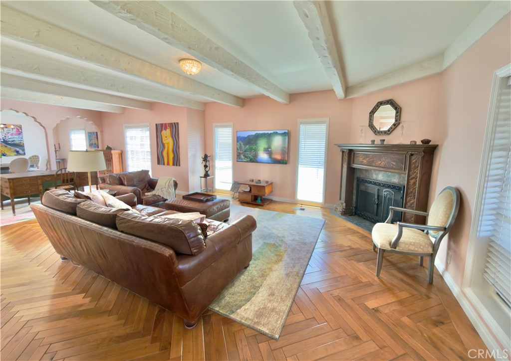 327 Aster, Laguna Beach CA 92651 - photo 3