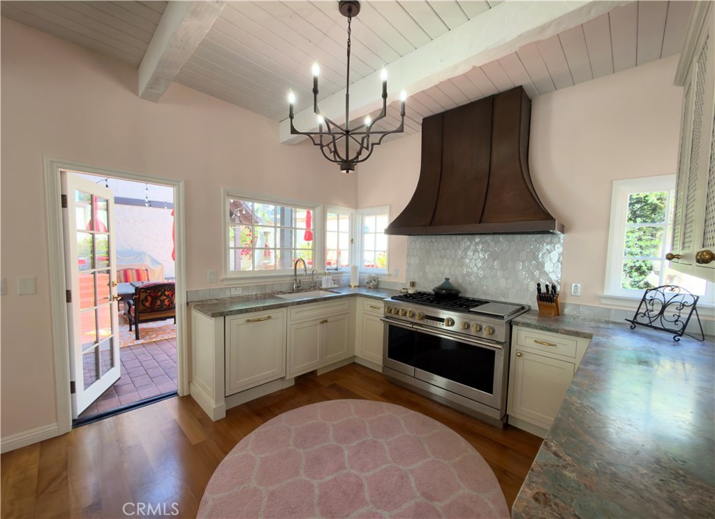 327 Aster, Laguna Beach CA 92651 - photo 12