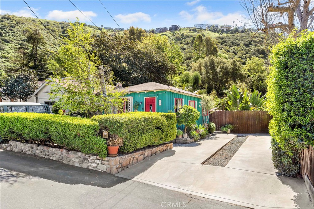 Welcome to 327 Canyon Acres. A quintessential Laguna cottage. - 327 Canyon Acres, Laguna Beach CA 92651 - photo 1