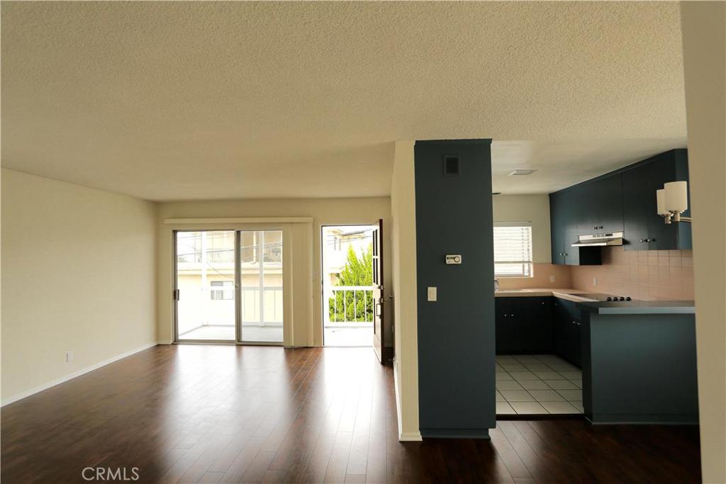 327 Locust Street, Laguna Beach CA 92651 - photo 1
