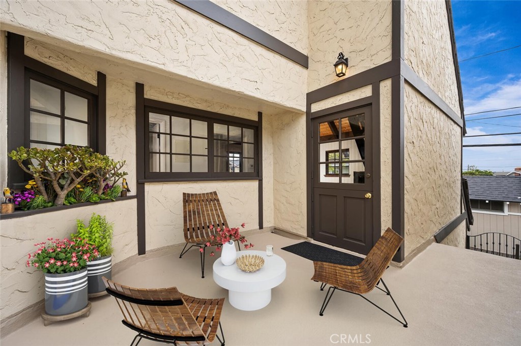 Virtually staged - 329 Aster, Laguna Beach CA 92651 - photo 1