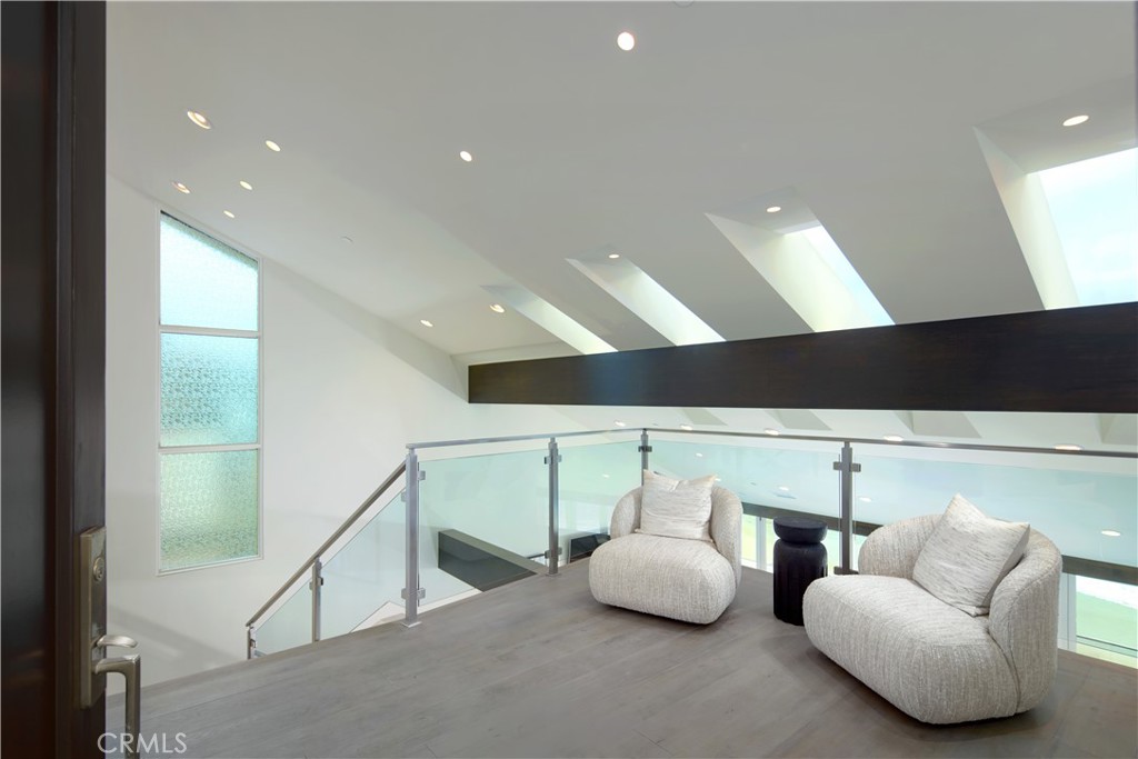 33 Bay Drive, Laguna Beach CA 92651 - photo 6