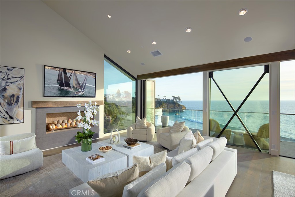 33 Bay Drive, Laguna Beach CA 92651 - photo 15
