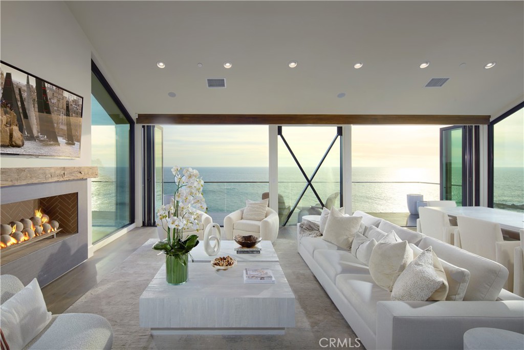 33 Bay Drive, Laguna Beach CA 92651 - photo 17