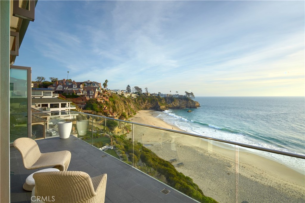 33 Bay Drive, Laguna Beach CA 92651 - photo 18
