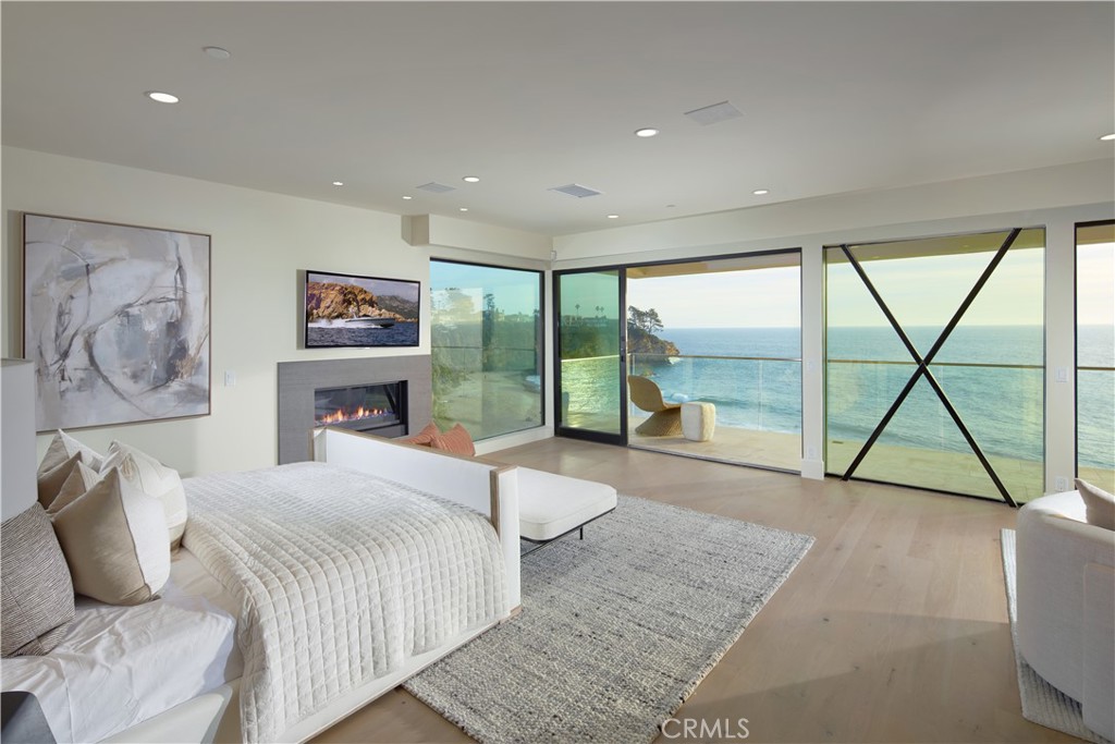 33 Bay Drive, Laguna Beach CA 92651 - photo 19
