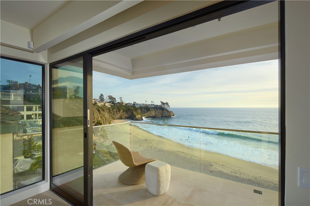 33 Bay Drive, Laguna Beach CA 92651 - photo 20
