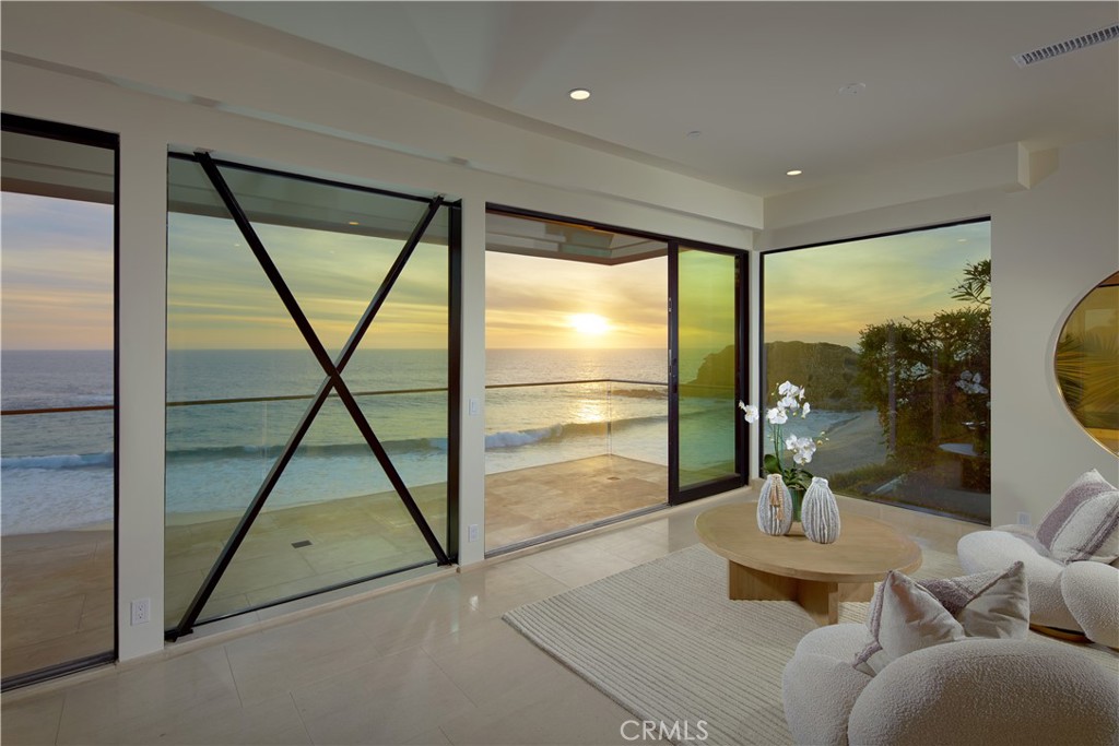 33 Bay Drive, Laguna Beach CA 92651 - photo 27