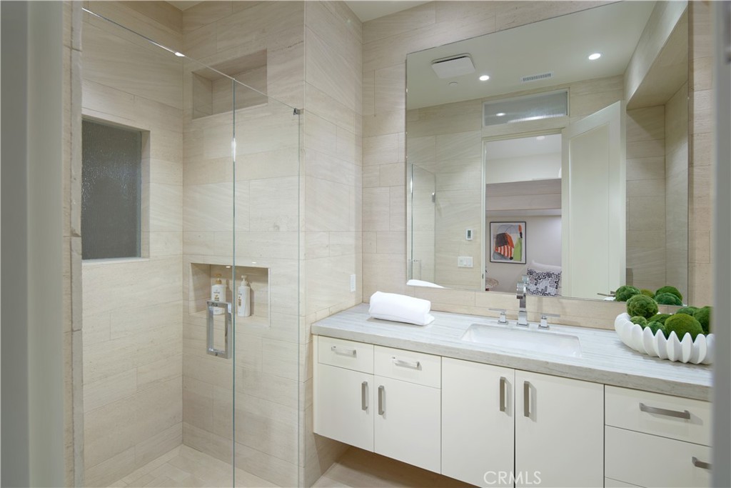 33 Bay Drive, Laguna Beach CA 92651 - photo 32