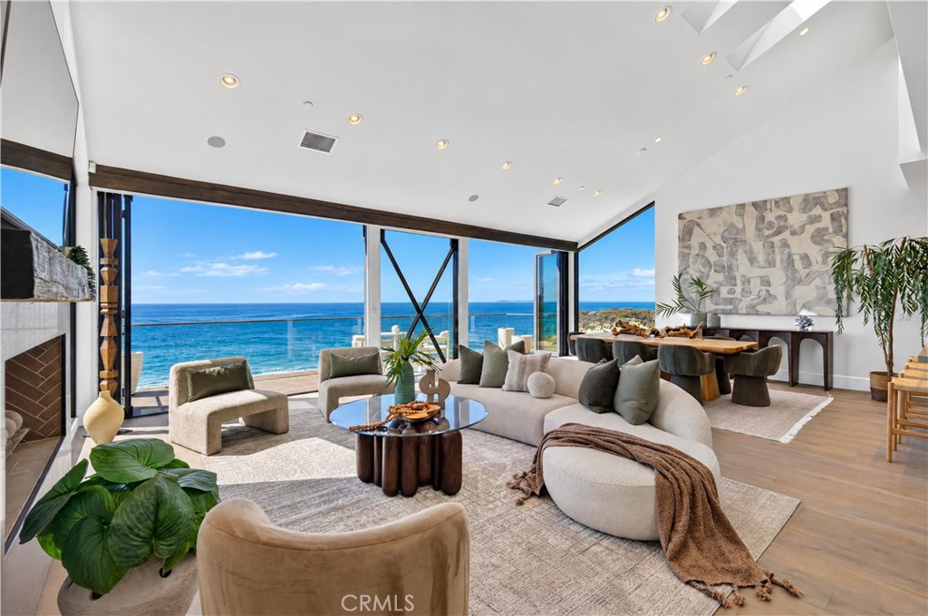 33 Bay Drive, Laguna Beach CA 92651 - photo 5