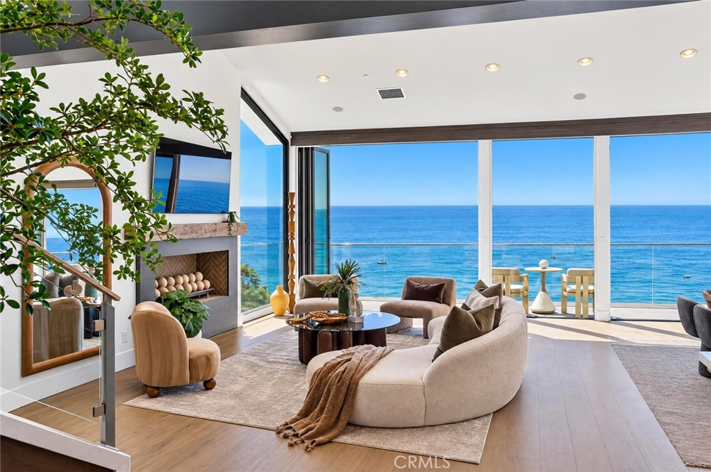 33 Bay Drive, Laguna Beach CA 92651 - photo 8