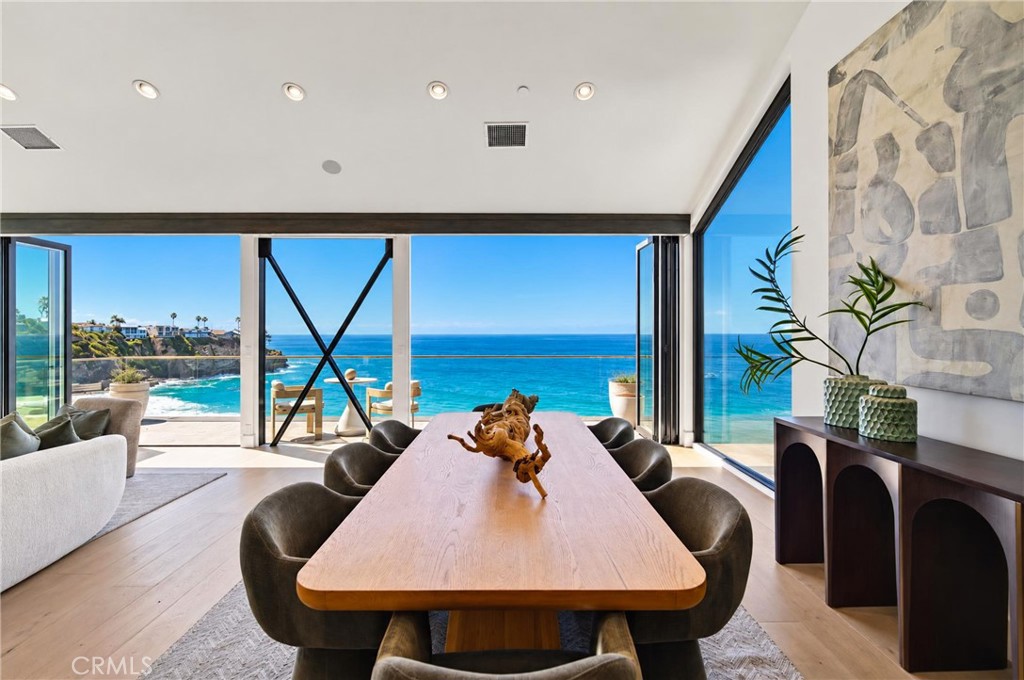 33 Bay Drive, Laguna Beach CA 92651 - photo 11