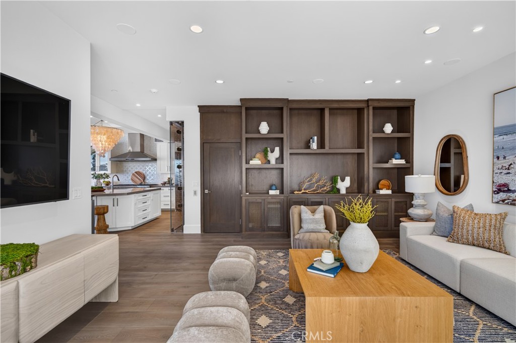 33 Bay Drive, Laguna Beach CA 92651 - photo 20