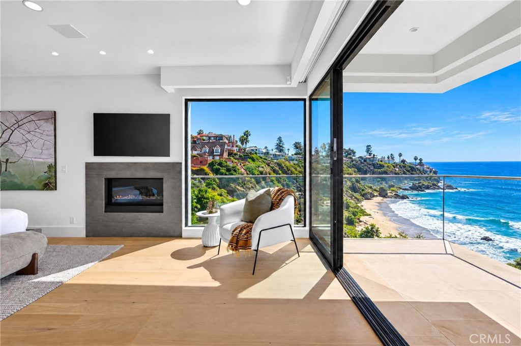 33 Bay Drive, Laguna Beach CA 92651 - photo 25