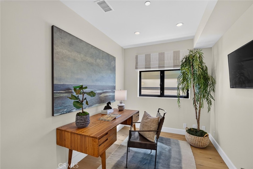 33 Bay Drive, Laguna Beach CA 92651 - photo 35