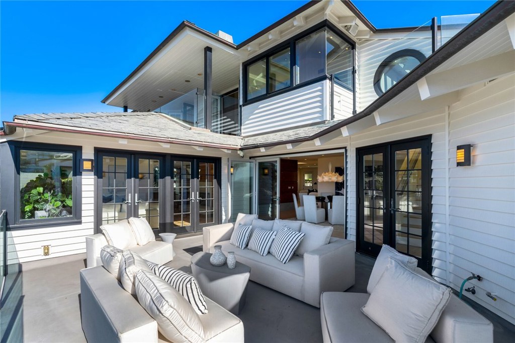 33 EMERALD BAY, Laguna Beach CA 92651 - photo 1