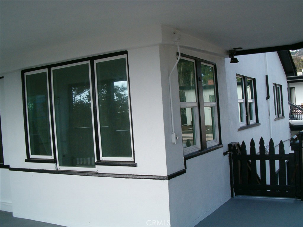 Entry to front deck is gated. - 334 N Coast Highway A, Laguna Beach CA 92651 - photo 1