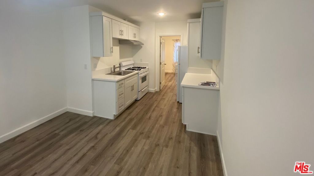 334 N COAST Highway C, Laguna Beach CA 92651 - photo 1