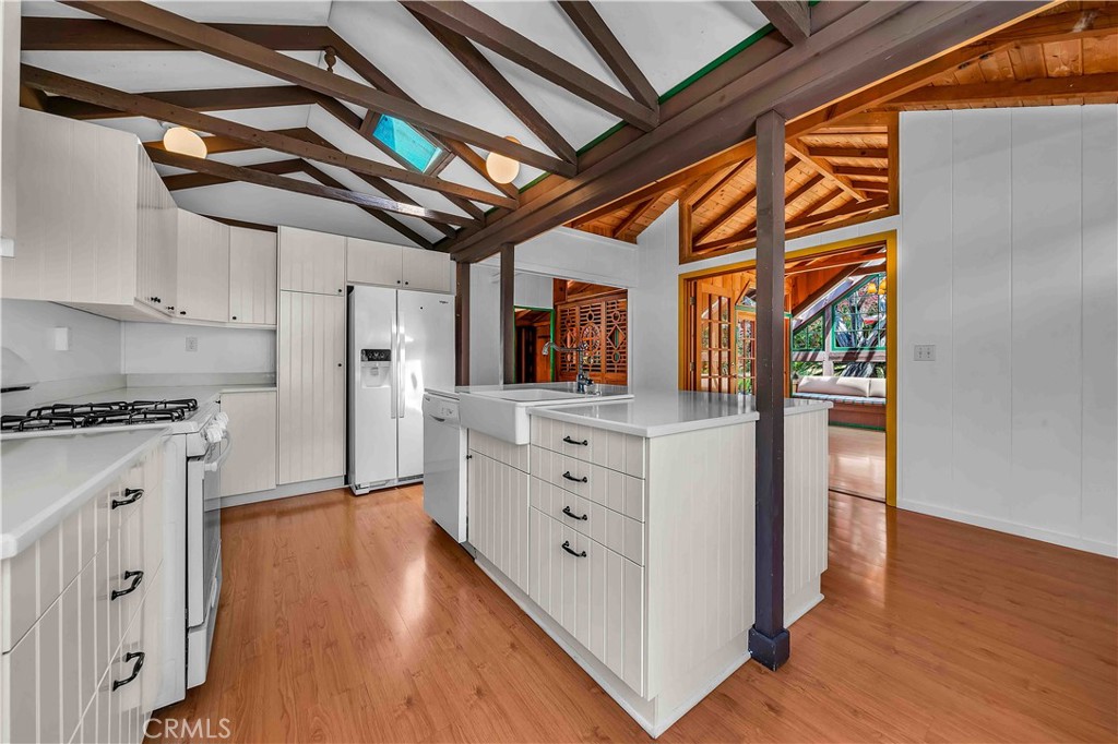 339 Saint Anns Drive, Laguna Beach CA 92651 - photo 6