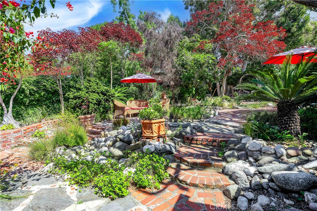 339 Saint Anns Drive, Laguna Beach CA 92651 - photo 15