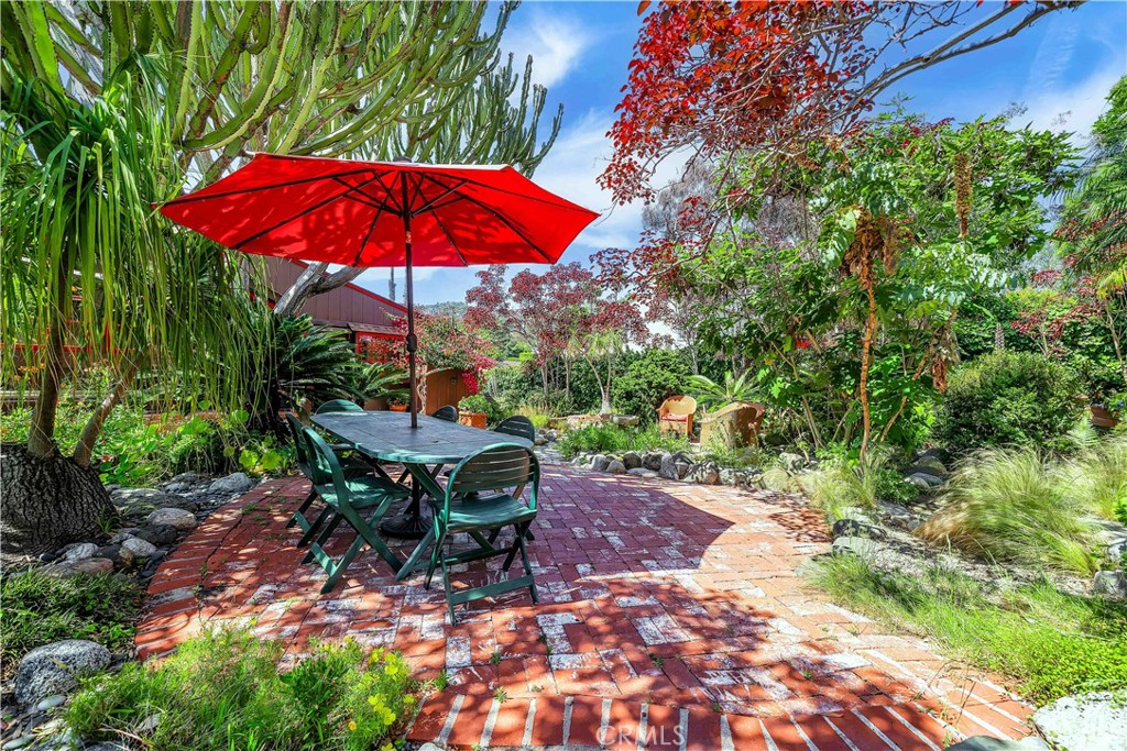 339 Saint Anns Drive, Laguna Beach CA 92651 - photo 18